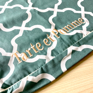 ネーム刺繡：ララ（ミントグリーン）｜犬のベッド：アンベルソ