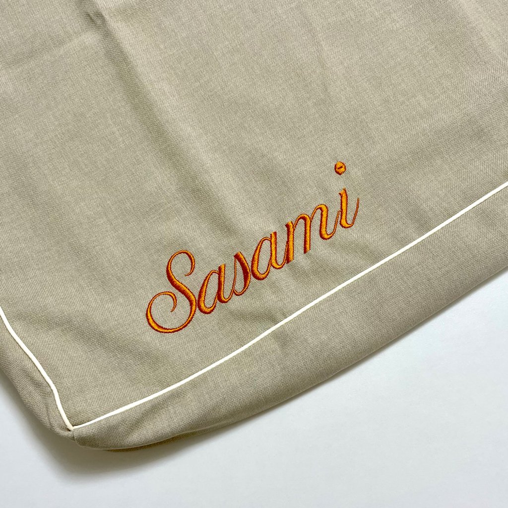ネーム刺繍：ノーラ（グレージュ）｜犬のベッド：アンベルソ