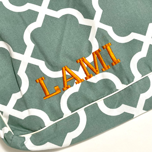 ネーム刺繡：ララ（ミントグリーン）｜犬のベッド：アンベルソ
