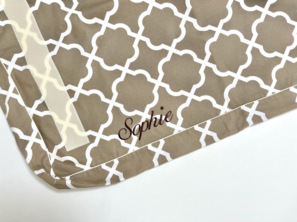ネーム刺繍：ララ（モカベージュ）｜犬のベッド：アンベルソ